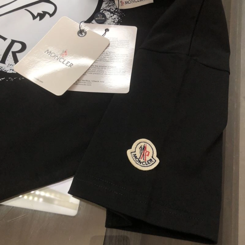 Moncler T-Shirts WrinkleFree 143029