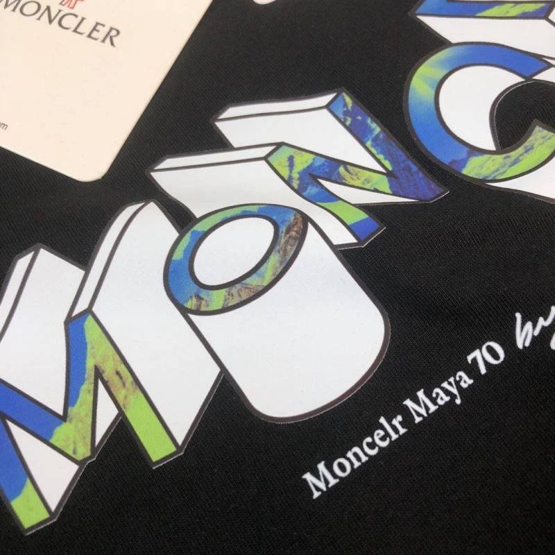 Stylish Moncler T-Shirts 143026