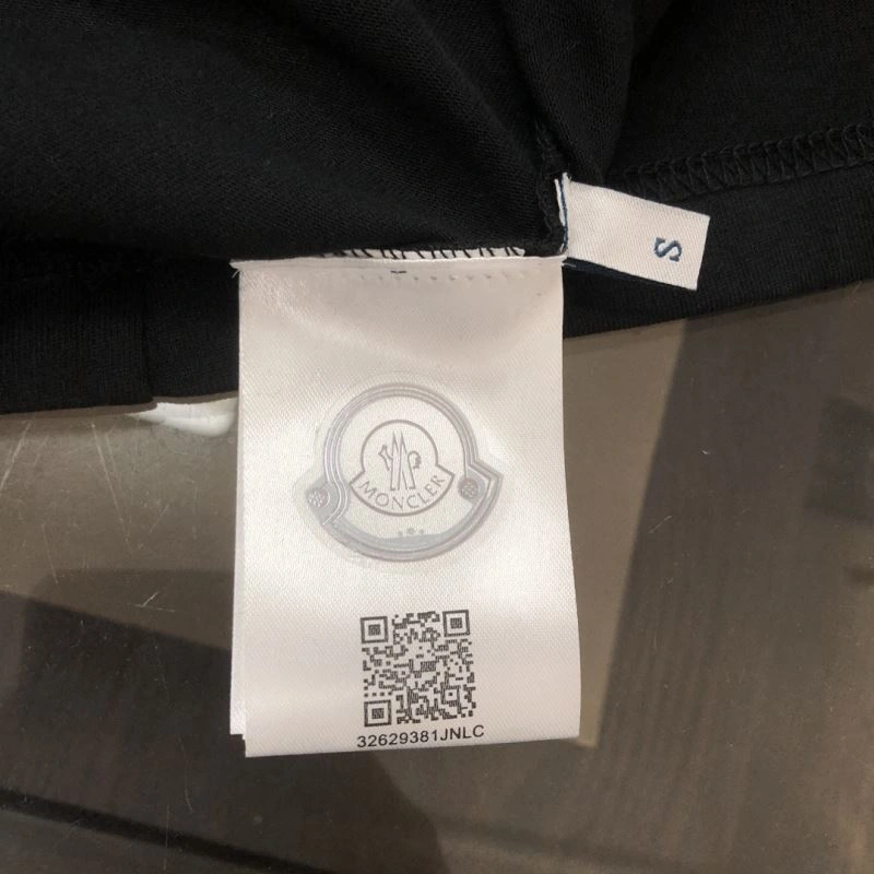 Moncler T-Shirts Lightweight 142994