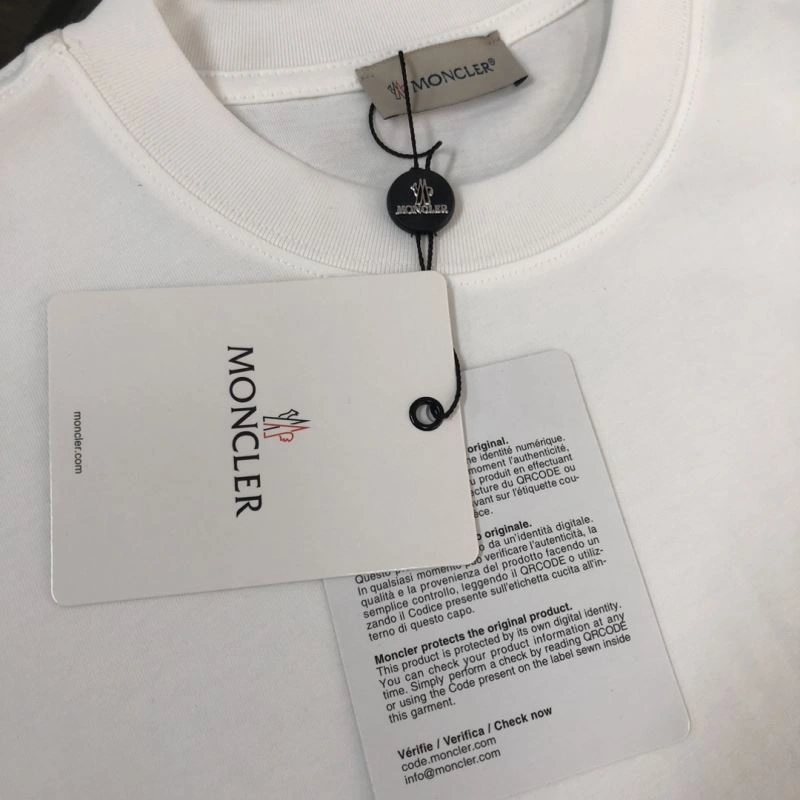 Moncler T-Shirts TimelessDesign 142996