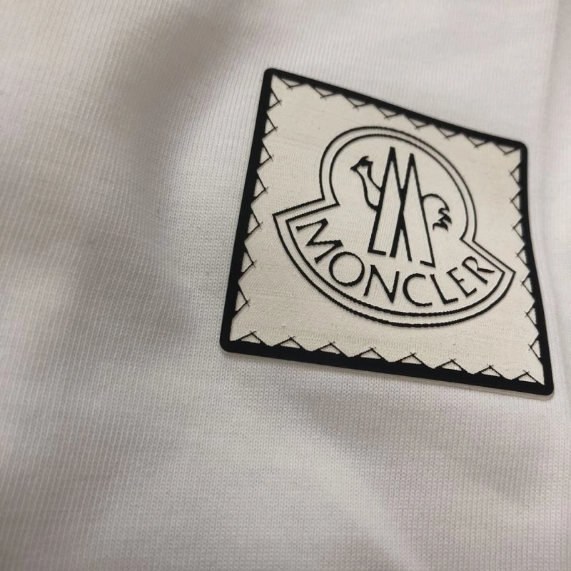 Moncler T-Shirts TimelessDesign 142996