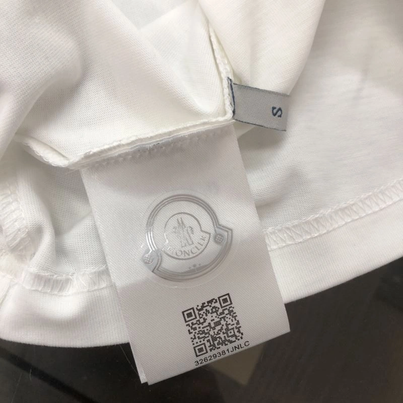 Moncler T-Shirts TimelessDesign 142996