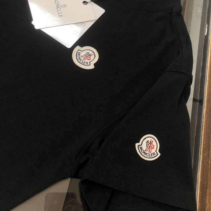 Moncler T-Shirts Packable 143004