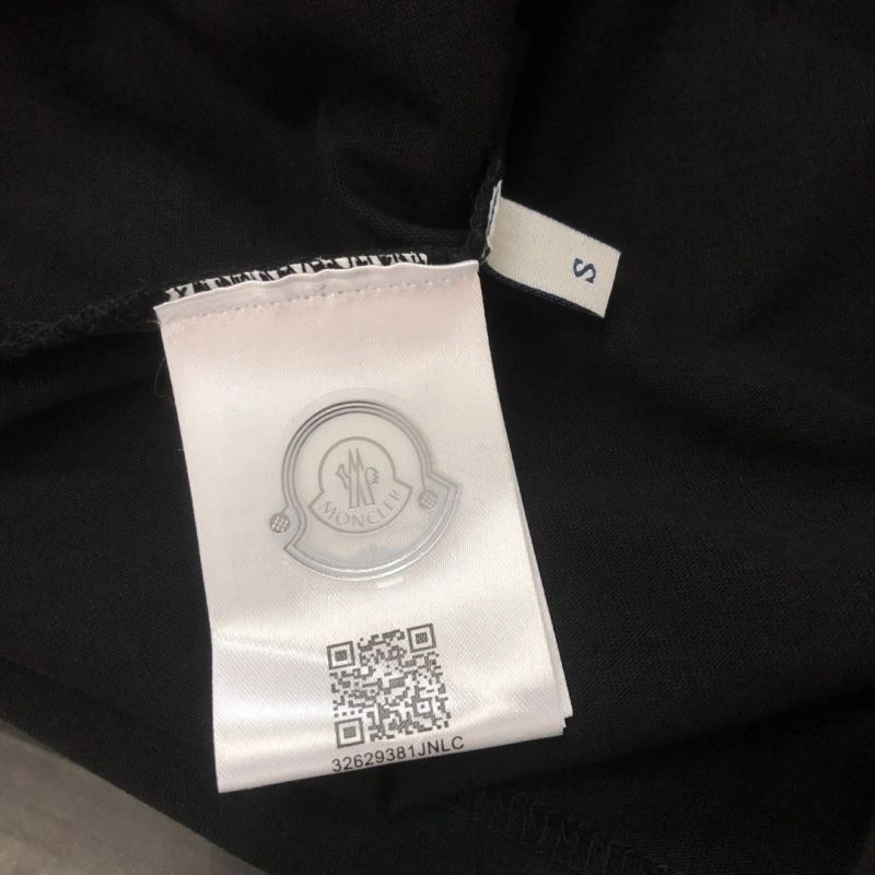 Moncler T-Shirts Packable 143004