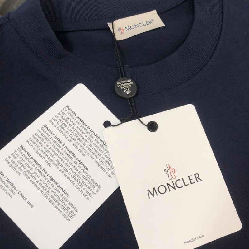 Moncler T-Shirts Efficient 143003