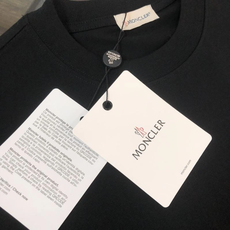 Moncler T-Shirts Durable 143015