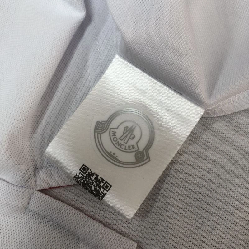 Moncler T-Shirts Youthful 142989