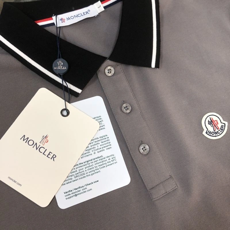 Moncler T-Shirts Comfortable 143001