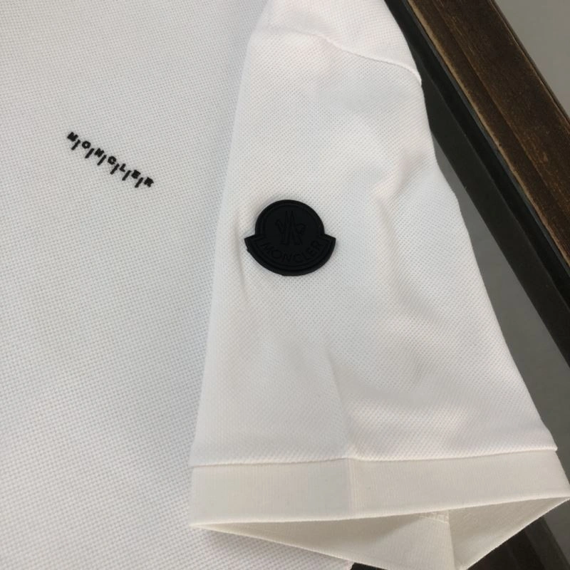 Moncler T-Shirts Lightweight 142982