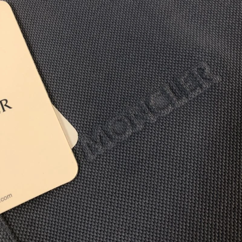 Moncler T-Shirts Snug 142979