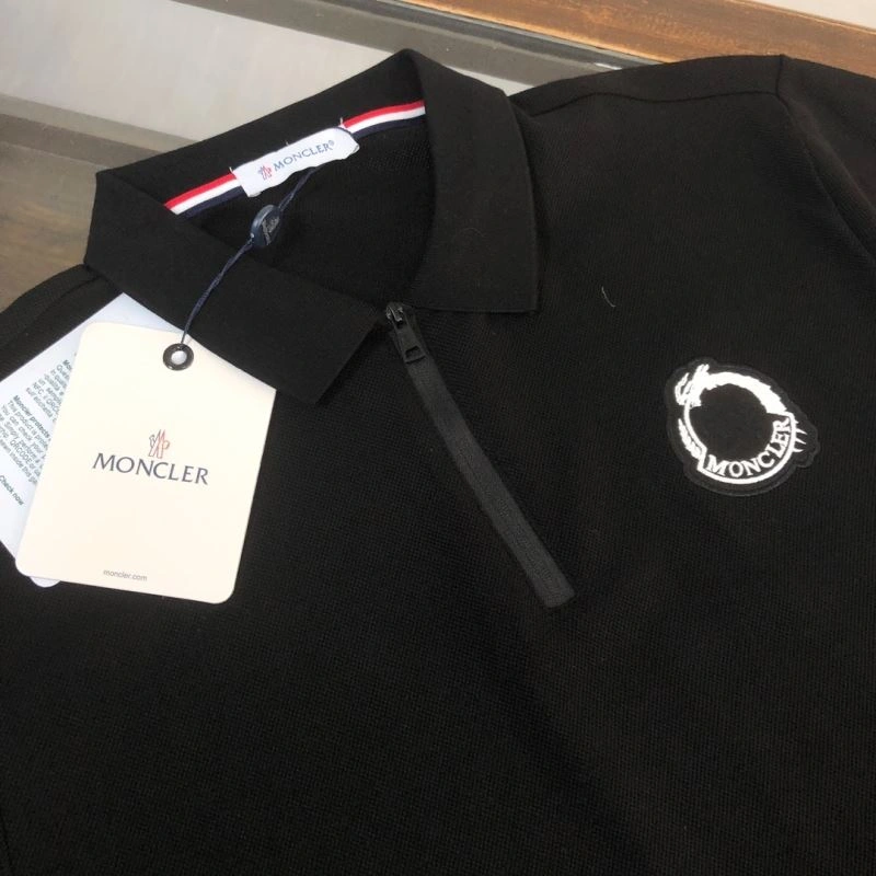 Moncler T-Shirts Bold 142977