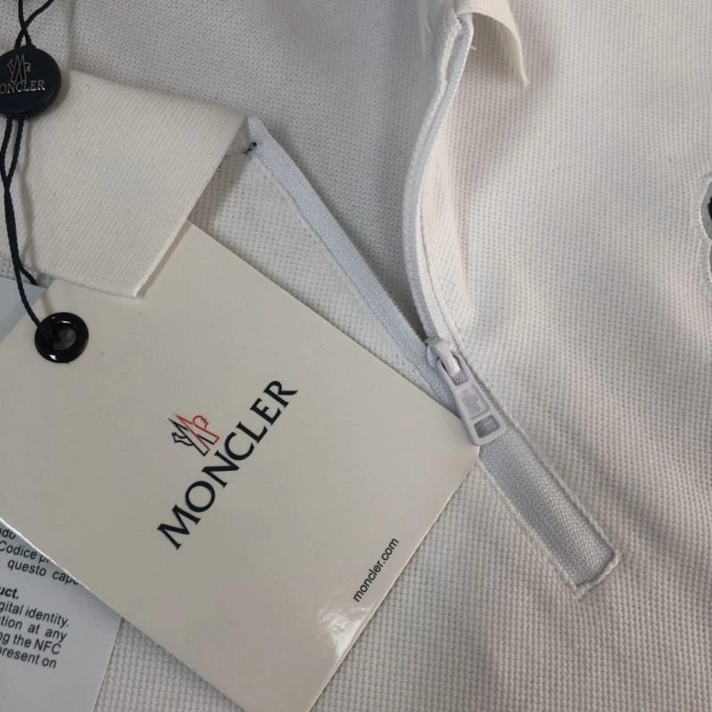 Moncler T-Shirts FashionForward 142976
