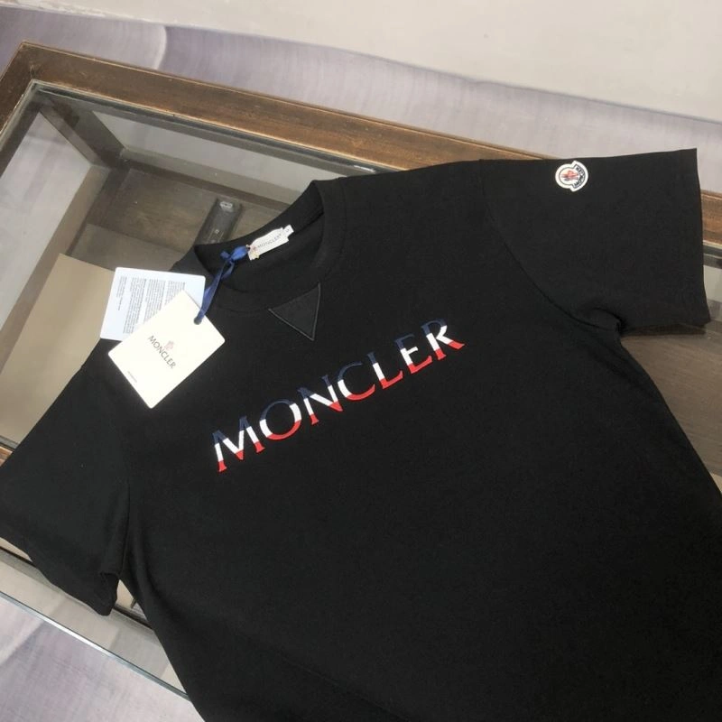Moncler T-Shirts Durable 142975