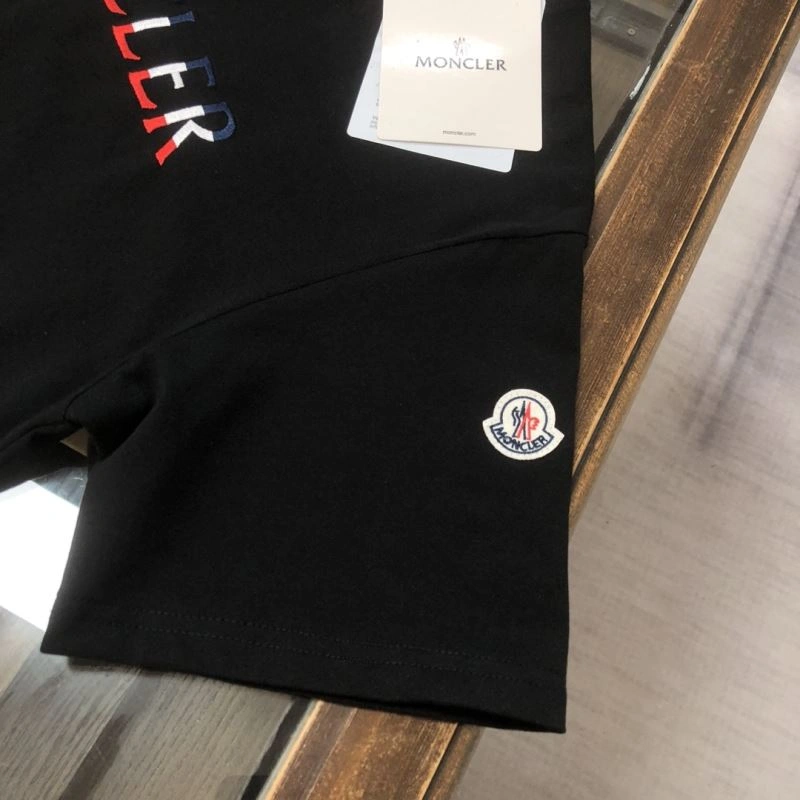 Moncler T-Shirts Durable 142975