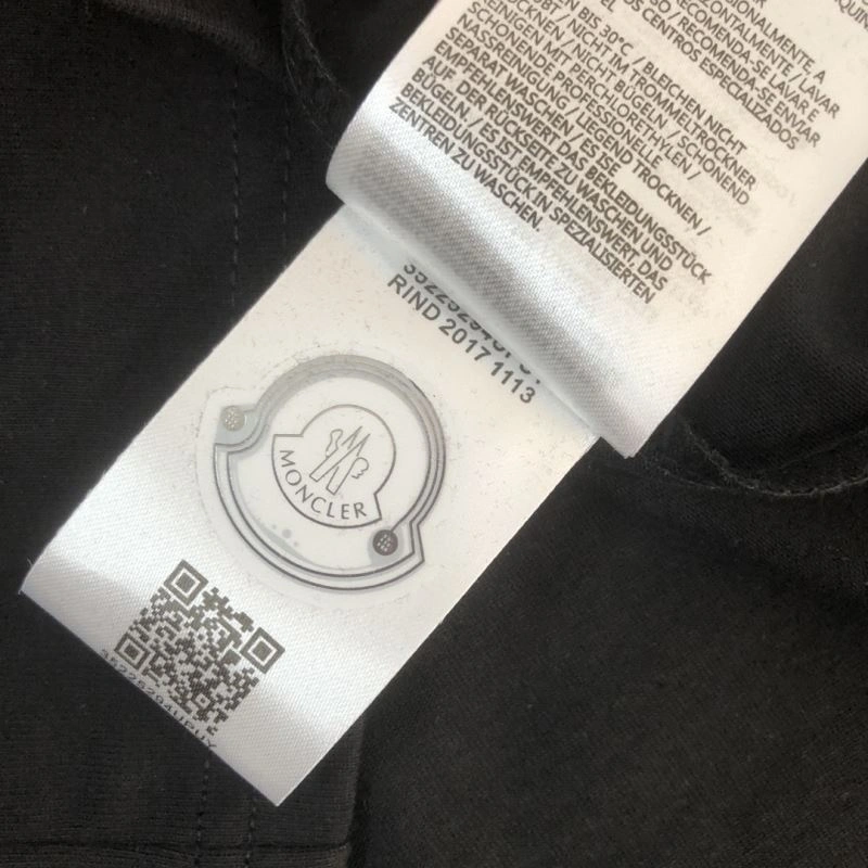 Moncler T-Shirts Durable 142975