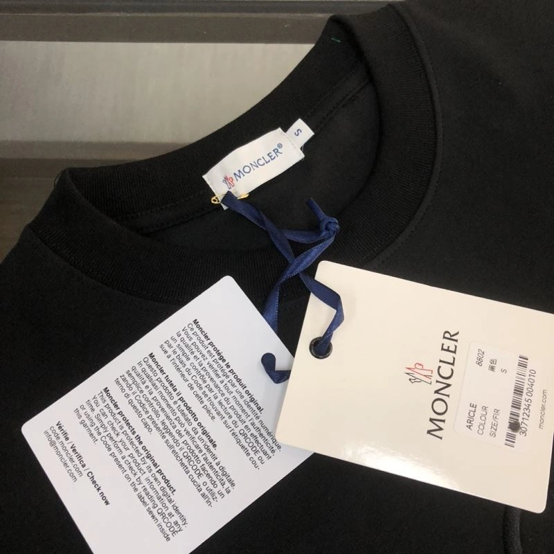 Timeless Moncler T-Shirts 142971