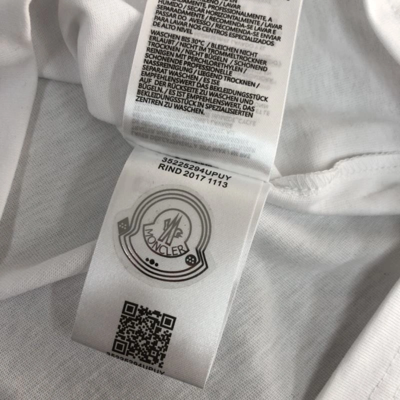 TravelReady Moncler T-Shirts 142963