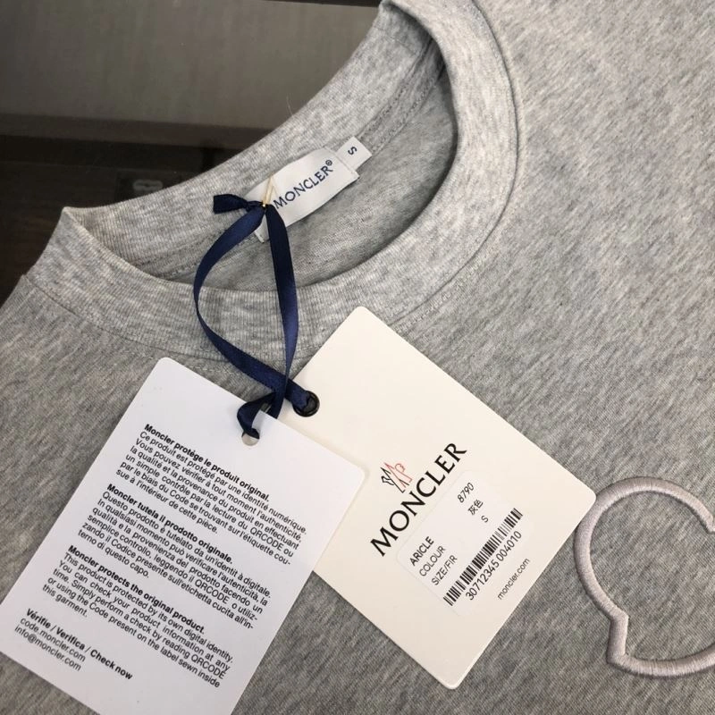 Moncler T-Shirts Neat 142950
