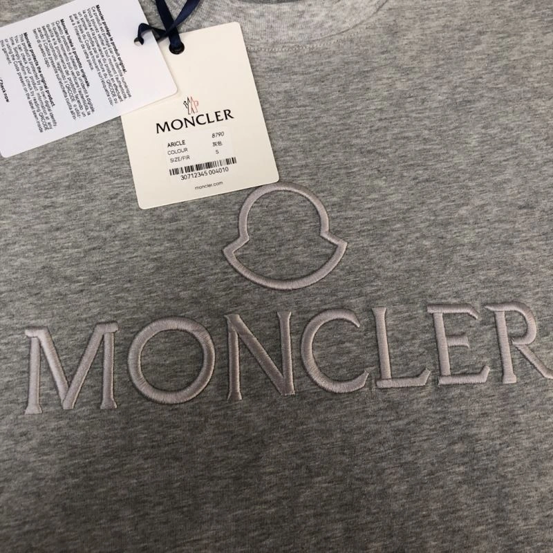 Moncler T-Shirts Neat 142950