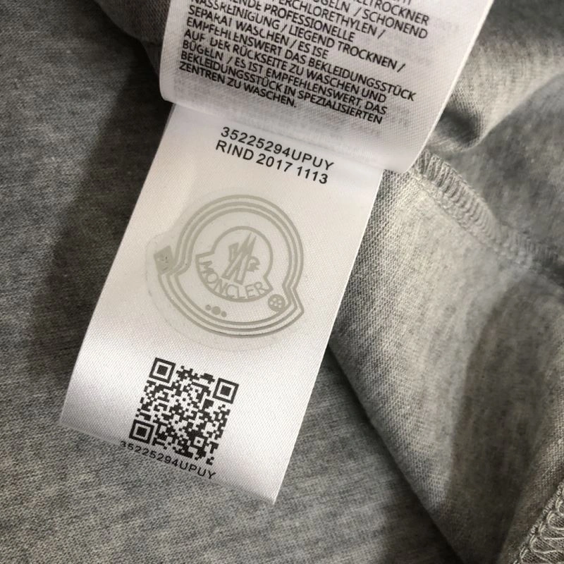 Moncler T-Shirts Neat 142950