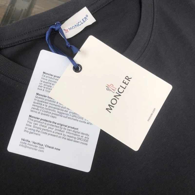 Moncler T-Shirts Stretchable 142958