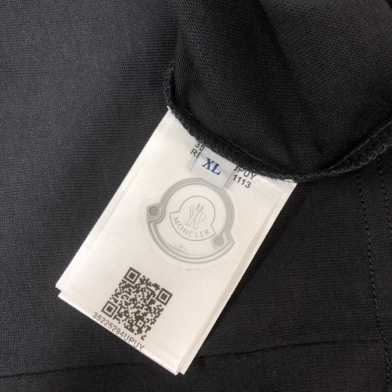 Moncler T-Shirts Stretchable 142958