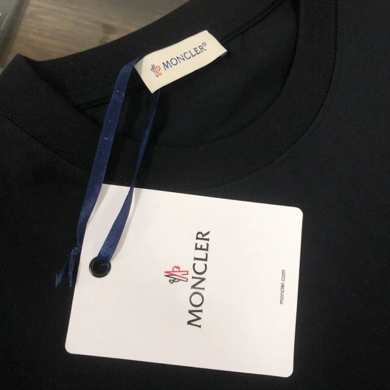 TravelReady Moncler T-Shirts 142964