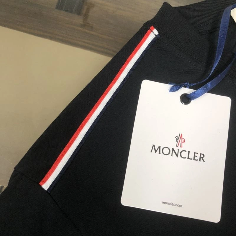 TravelReady Moncler T-Shirts 142964