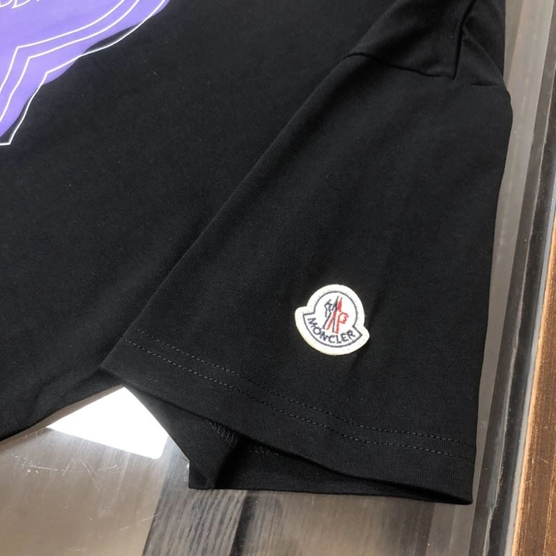 Resilient Moncler T-Shirts 142941