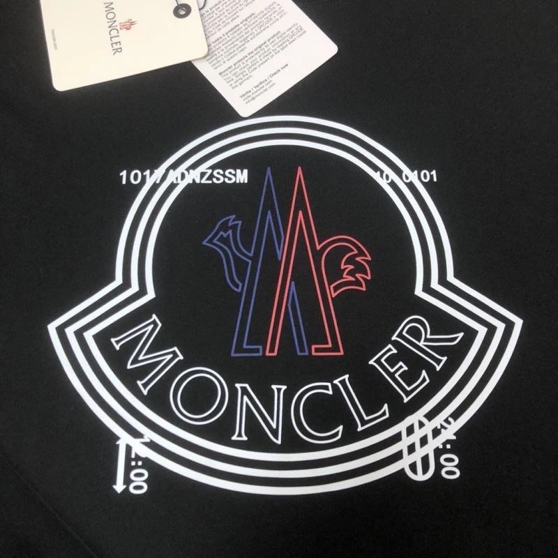 Moncler T-Shirts Cozy 142942