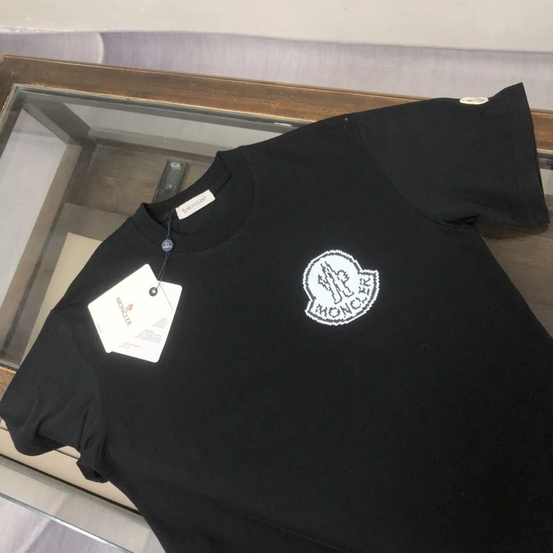 Moncler T-Shirts Classic 142938