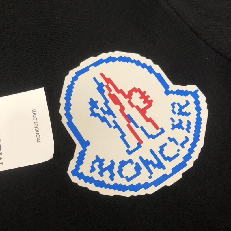 Moncler T-Shirts Thermal 142936