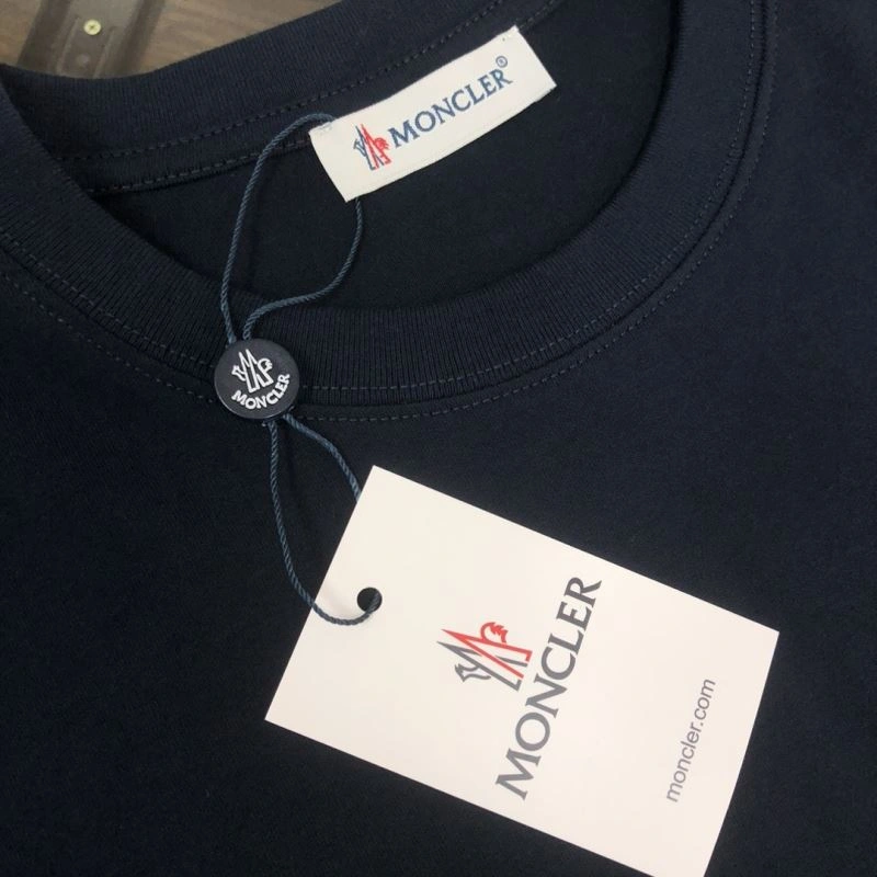 Moncler T-Shirts Packable 142933