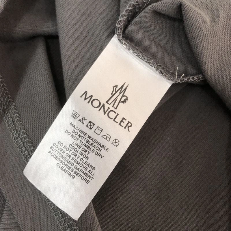 Moncler T-Shirts Cozy 142931