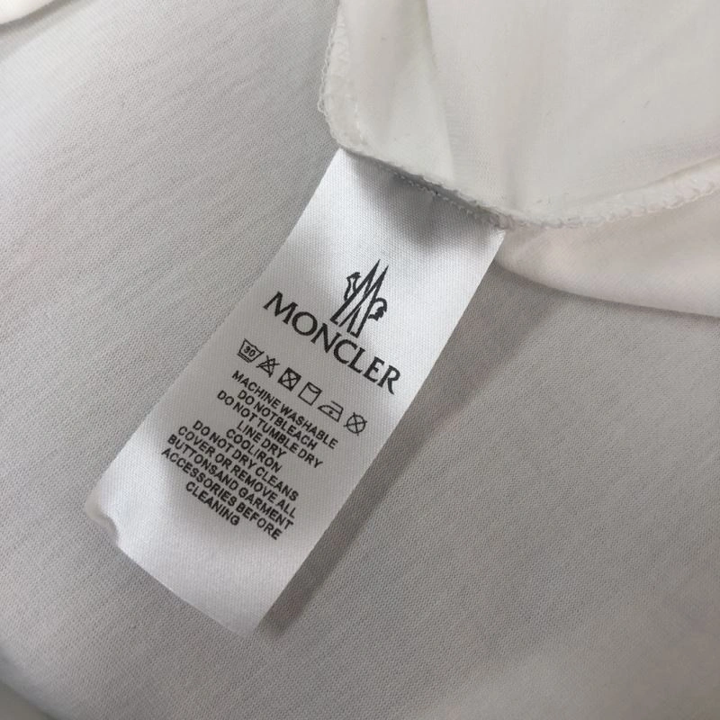 Practical Moncler T-Shirts 142929