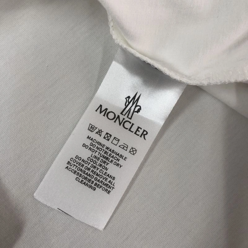 Bright Moncler T-Shirts 142926