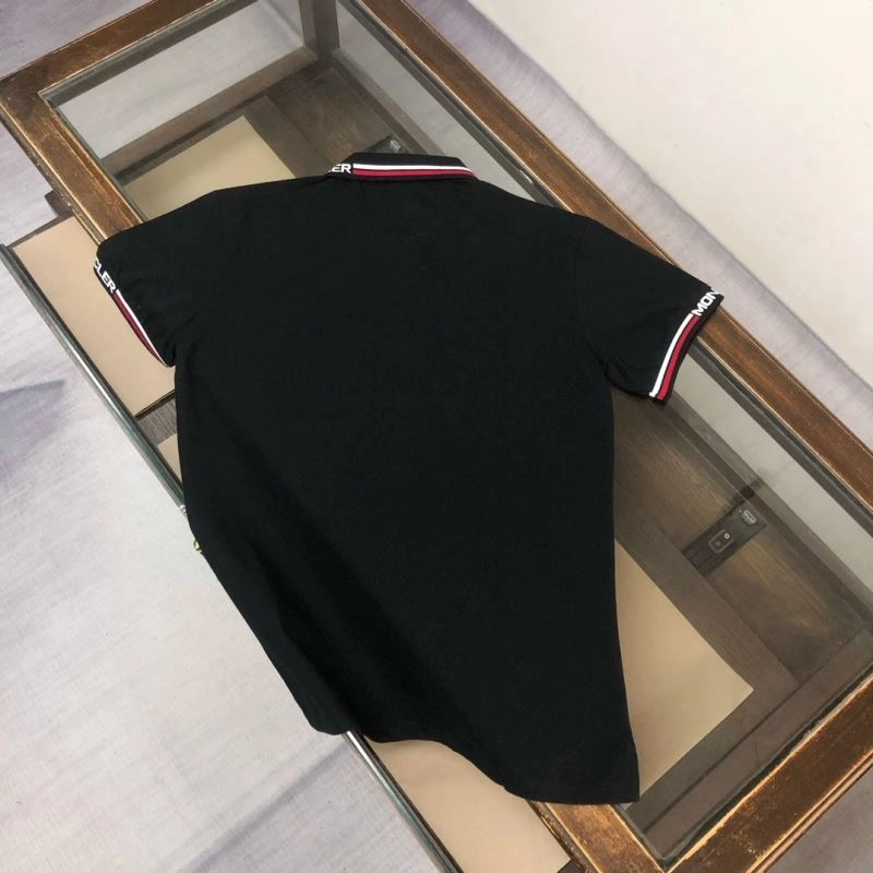 Moncler T-Shirts Snug 142920