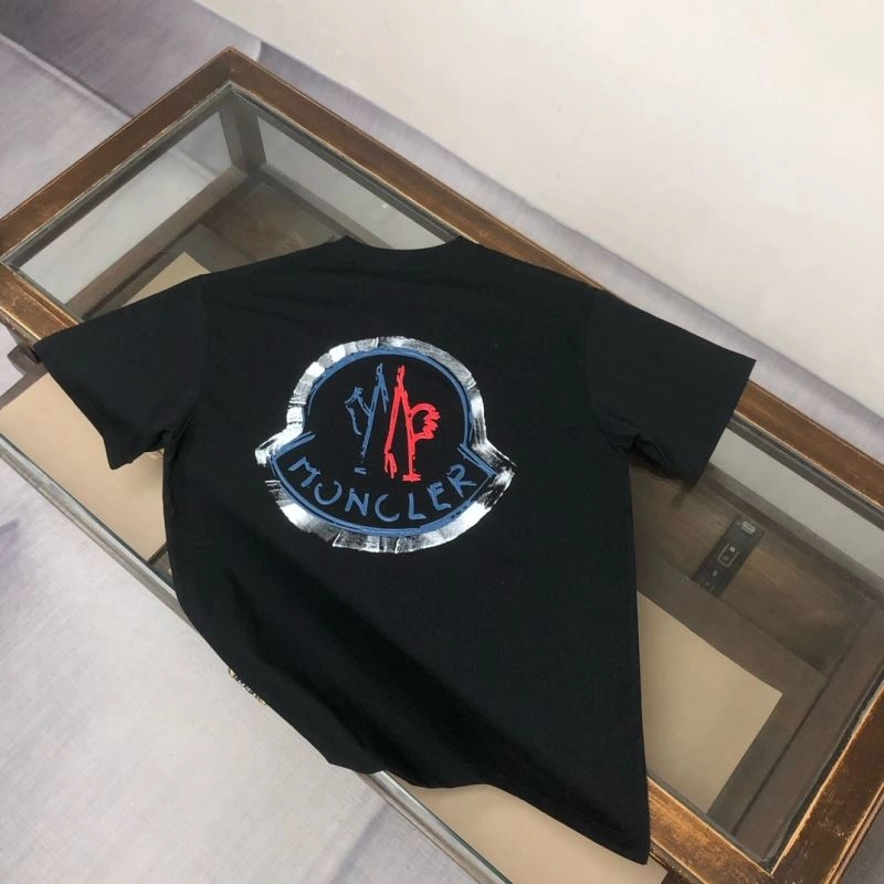 Snug Moncler T-Shirts 142928