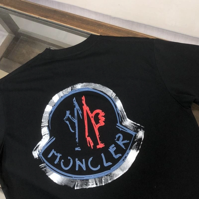 Snug Moncler T-Shirts 142928