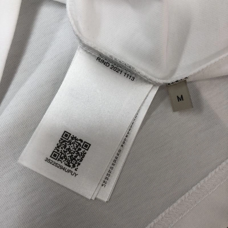 Moncler T-Shirts Resilient 142908