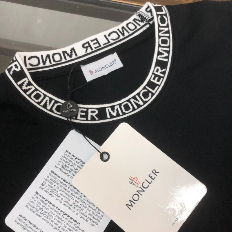 AllSeason Moncler T-Shirts 142907