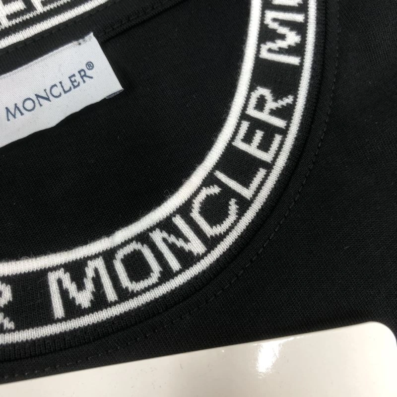 AllSeason Moncler T-Shirts 142907