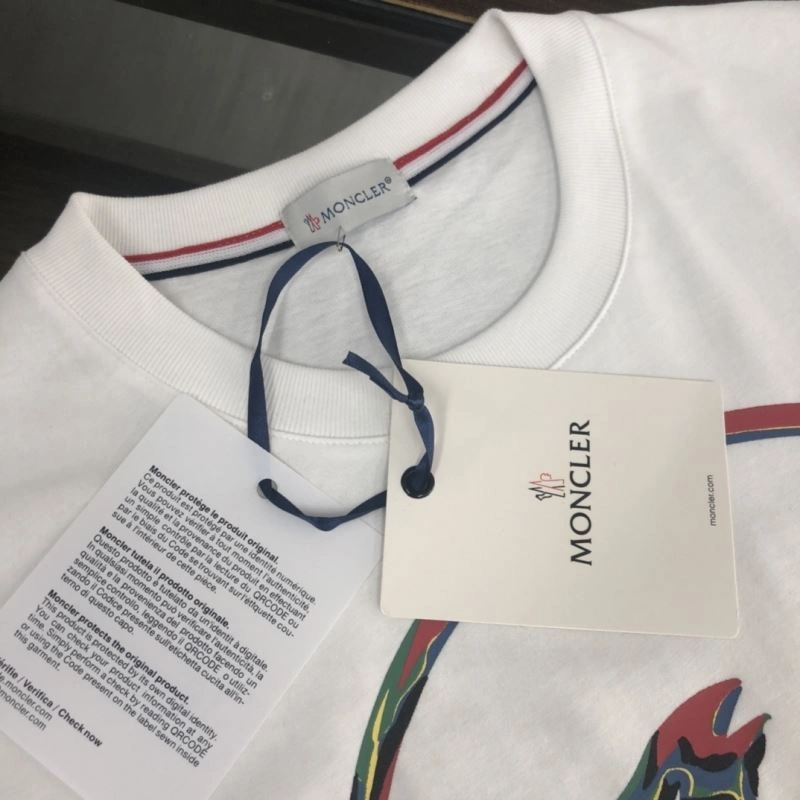 Moncler T-Shirts Sporty 142910