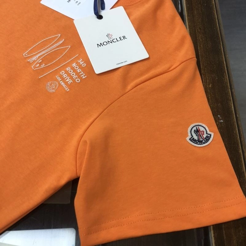 DailyWear Moncler T-Shirts 142904