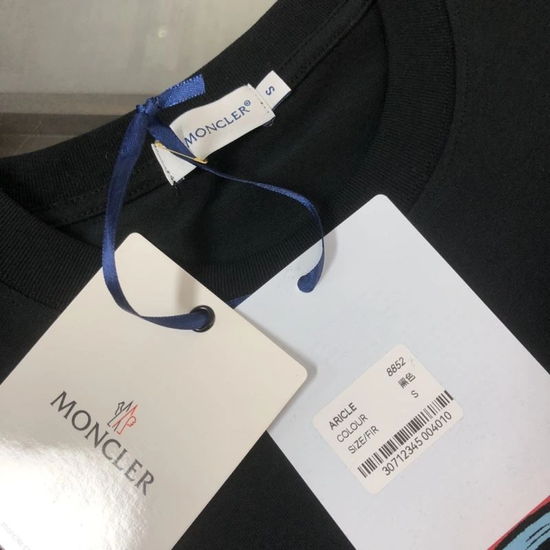 RelaxedFit Moncler T-Shirts 142916
