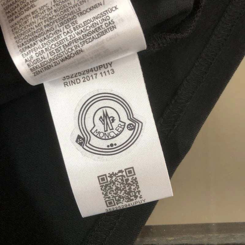 RelaxedFit Moncler T-Shirts 142916