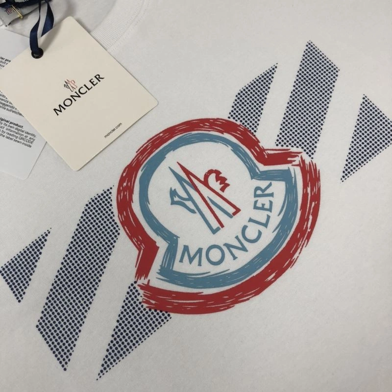 Moncler T-Shirts Sporty 142901