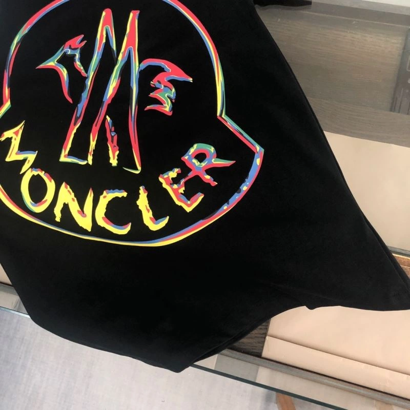 Moncler T-Shirts Effortless 142915