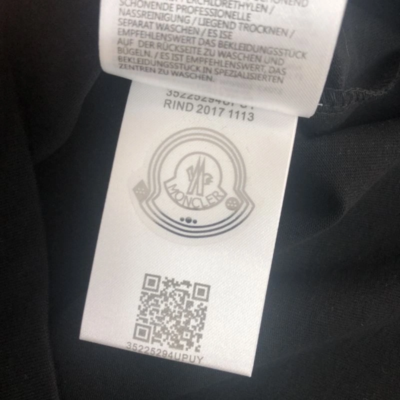 Moncler T-Shirts Effortless 142915