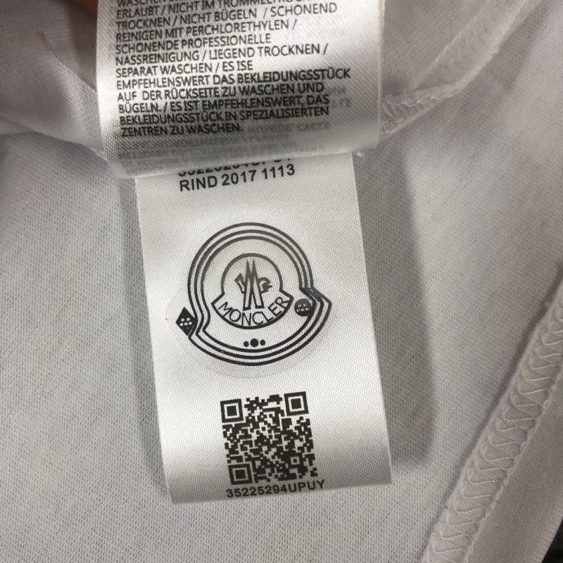 Chic Moncler T-Shirts 142896